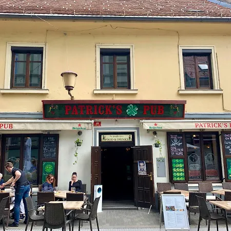 Patrick's Pub Han/Misafirhane