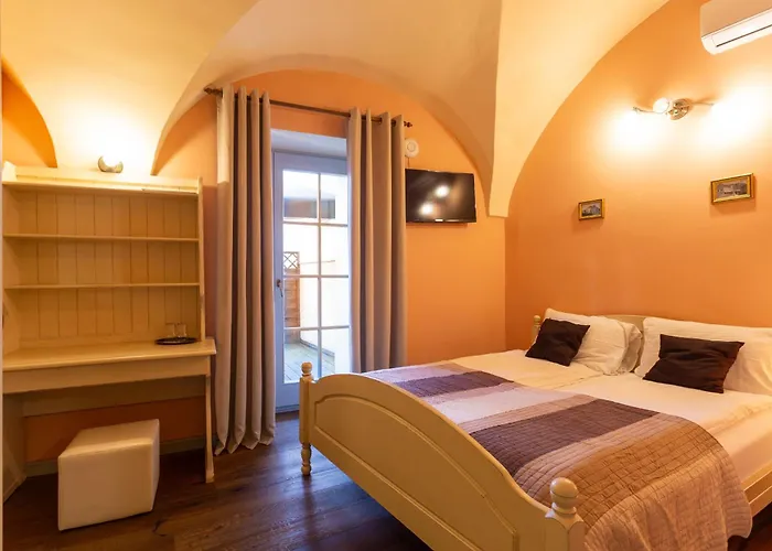 Patrick's Pub * מריבור