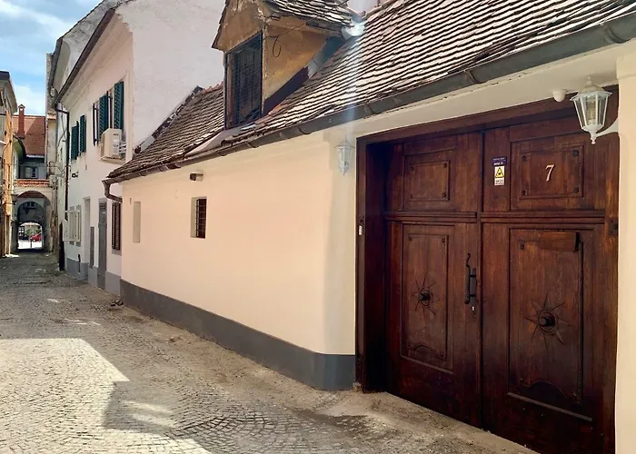 Patrick's Pub * מריבור